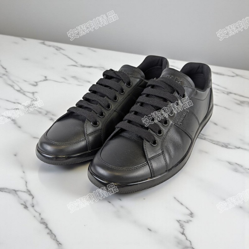 莉亞精品♡Prada 黑皮革休閒鞋 尺碼7 近新美品-0