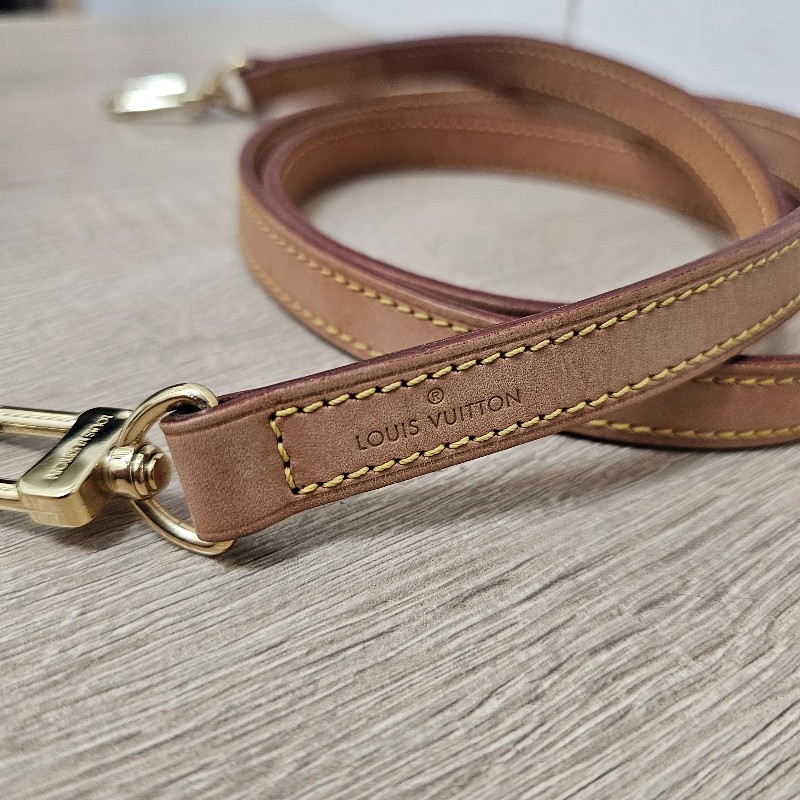 [稀有好物❣️] LV苯染皮金釦斜背帶-1