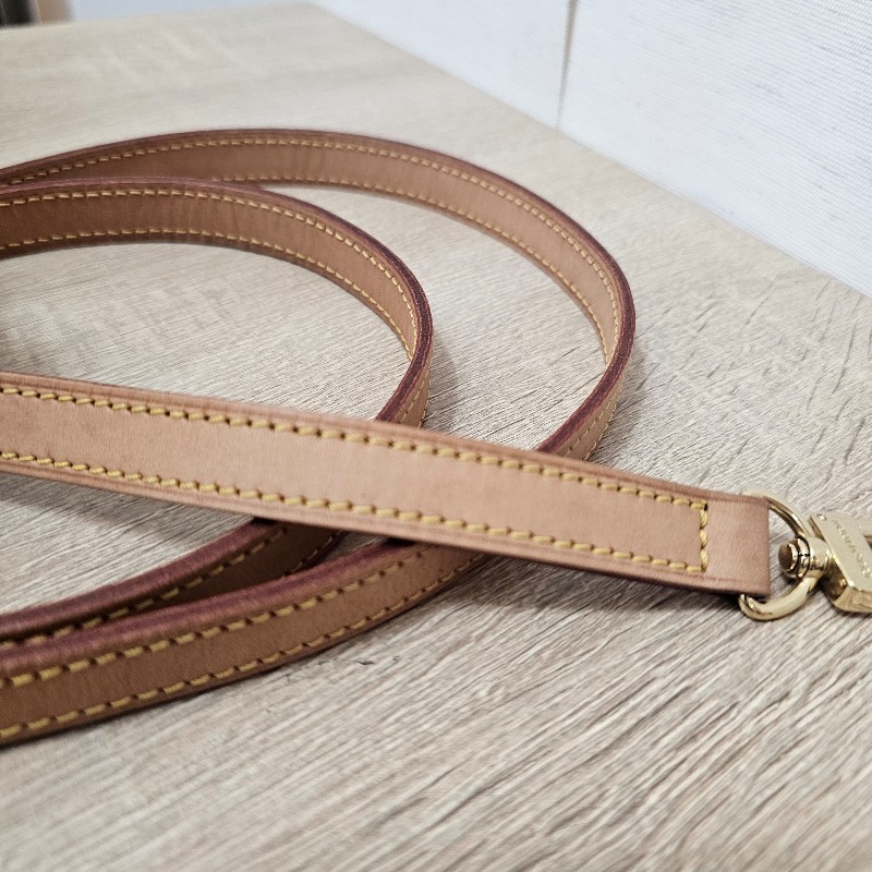 [稀有好物❣️] LV苯染皮金釦斜背帶-3