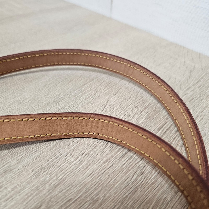 [稀有好物❣️] LV苯染皮金釦斜背帶-19