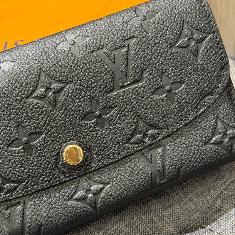 全新LV Emilie 黑色壓紋牛皮拼米色內裏金釦開釦長夾 皮夾 M62369-5