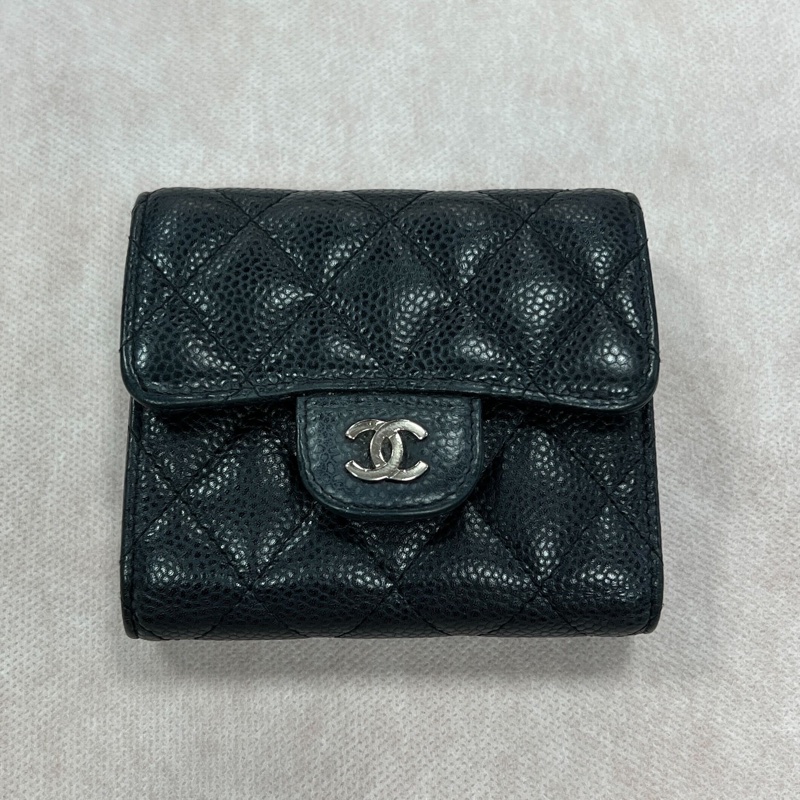 香奈兒 深藍銀扣 三折短夾-18