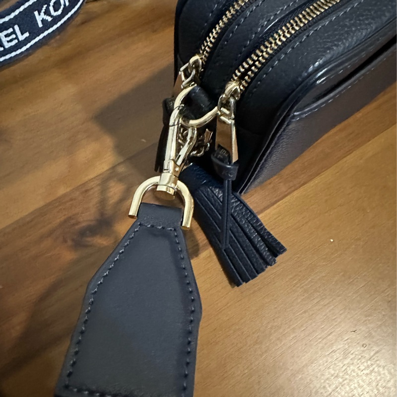 MICHAEL KORS 海軍藍相機包-6