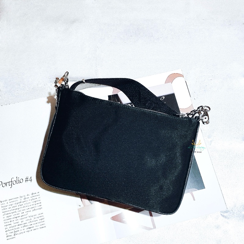 【 全新商品 】PRADA 1BH168 Re-Nylon 黑色 銀三角 尼龍 三合一 麻將包 鍊包 多空能背法-4