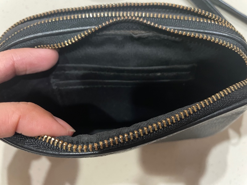 coach隨身斜背包 皮質非常好 吊牌已剪 工作關係 服裝搭配用 搭配服裝使用 型號 53372-13