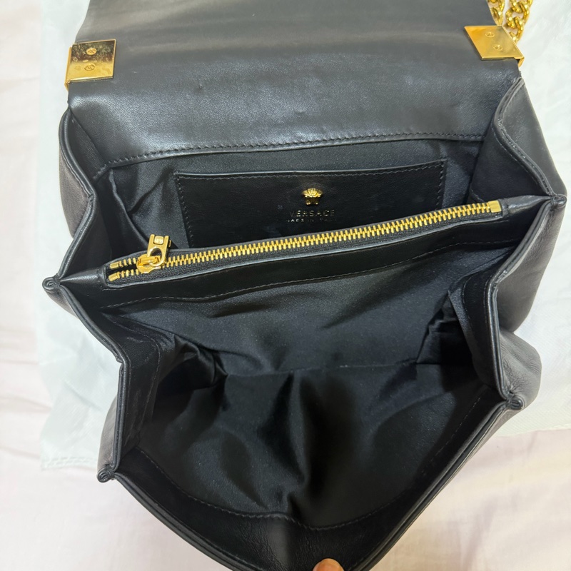 「JL精品代購」9新Versace 美杜莎經典金頭黑色軟皮 鏈條包-14
