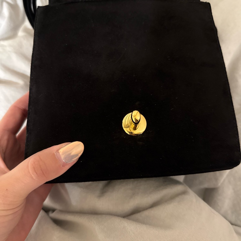 Chanel Vintage 香奈兒麂皮包(黑金扣款)-14