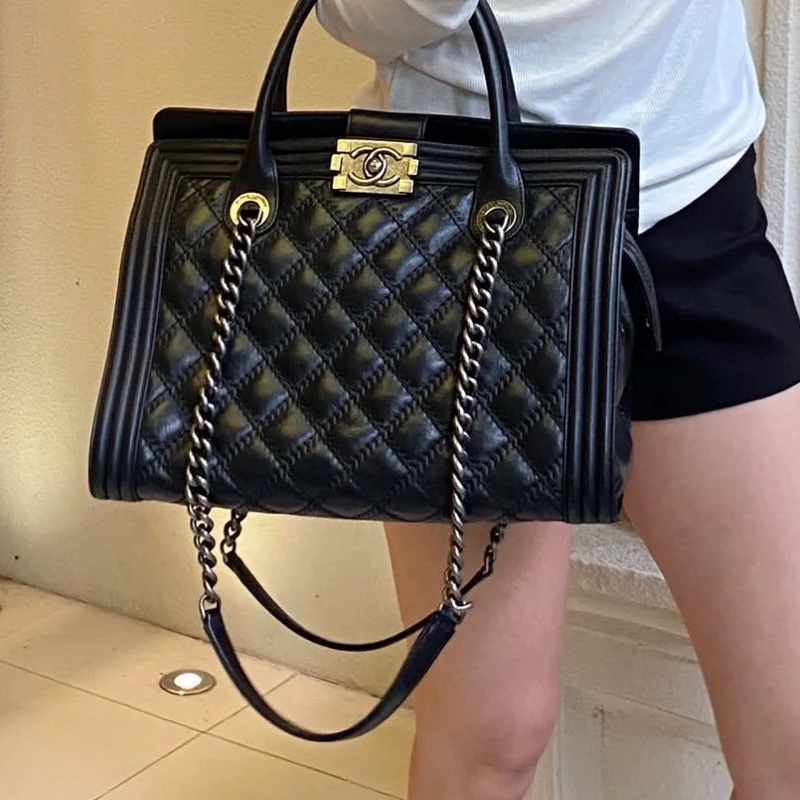 審美狙擊😍Chanel黑銀leboy托特手提單肩包-2