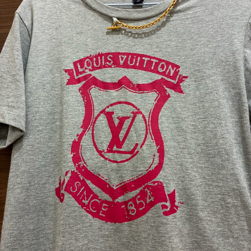 Louis vuitton 路易威登 女款 經典logo灰色造型鍊 二手上衣-12