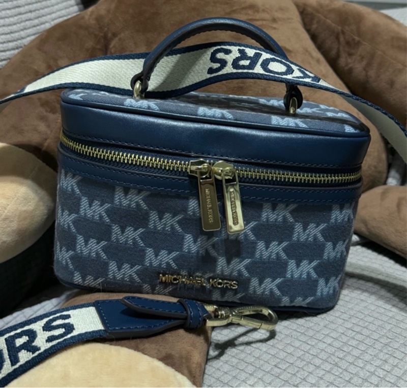 Michael Kors 化妝盒包 側背包 牛仔風-0