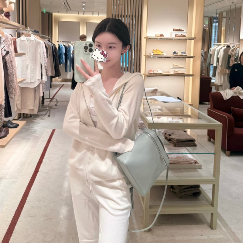 Loro Liana 豆綠色後背包-4