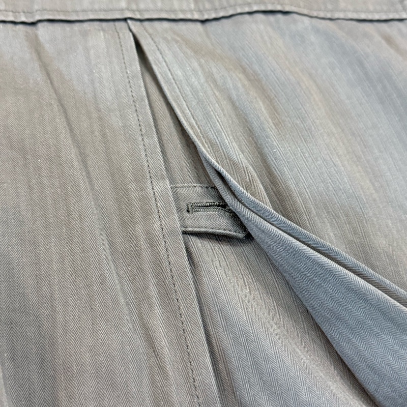 真品Burberry London Blouson 輕質外套 無襯裡後背 男士中號（歐洲S碼）深灰色-2