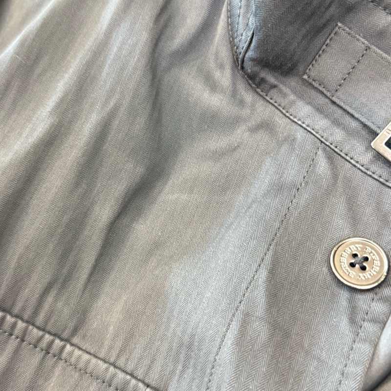 真品Burberry London Blouson 輕質外套 無襯裡後背 男士中號（歐洲S碼）深灰色-16