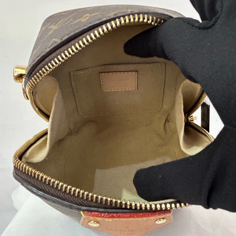 LV老花方型骰子包-5