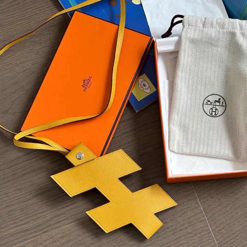 hermes nata H tag 太陽黃色斜背手機包16×10×0.5 全新閒置 配件盒子塵袋-2