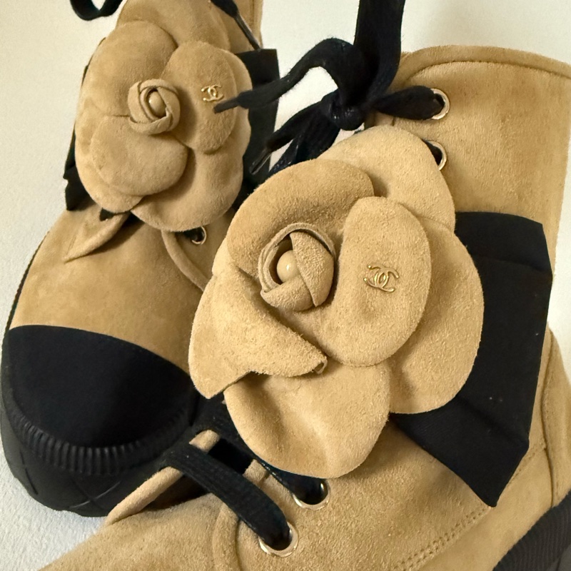 Chanel camellia boots 香奈兒 山茶花 軍靴-1