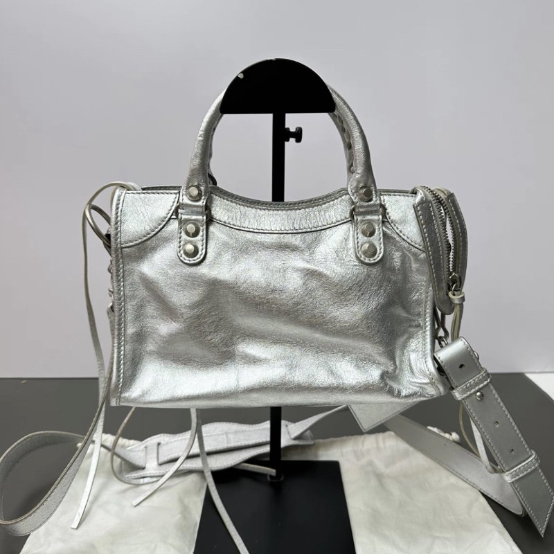 BALENCIAGA 太空銀LeCity mini機車包23*16*6 98新配件鏡子塵袋-5