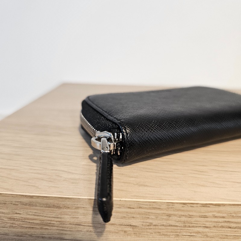 [品況優美品🫶] Prada黑防刮牛皮銀釦拉鏈鑰匙包-6