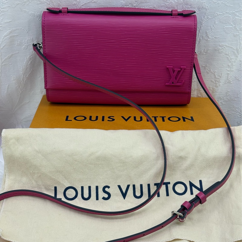 Louis Vuitton Crossbody Bag-0