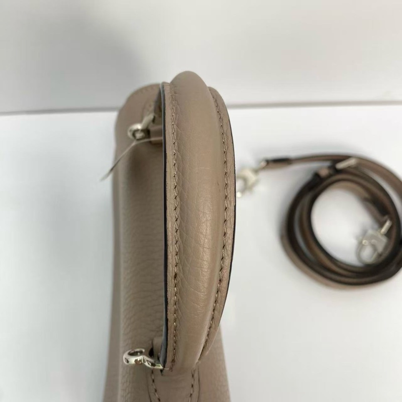 MOYNAT Pejane手提肩背斜背包20*21*8  98新配件塵袋-1