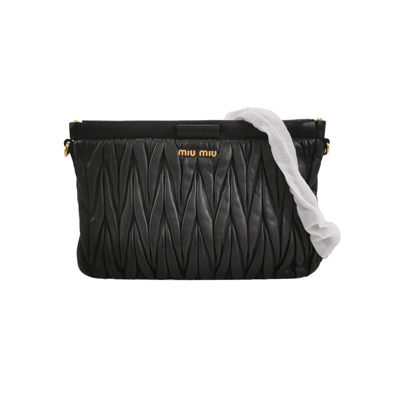 Miu Miu Matelassé 羊皮 純色 褶皺 字母 Logo 斜背包 單肩包-0