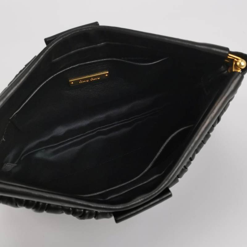 Miu Miu Matelassé 羊皮 純色 褶皺 字母 Logo 斜背包 單肩包-6