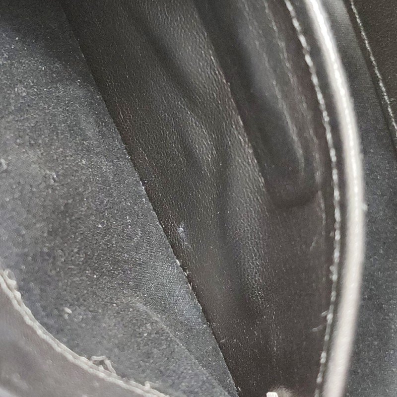 Miu Miu Matelassé 羊皮 純色 褶皺 字母 Logo 斜背包 單肩包-10