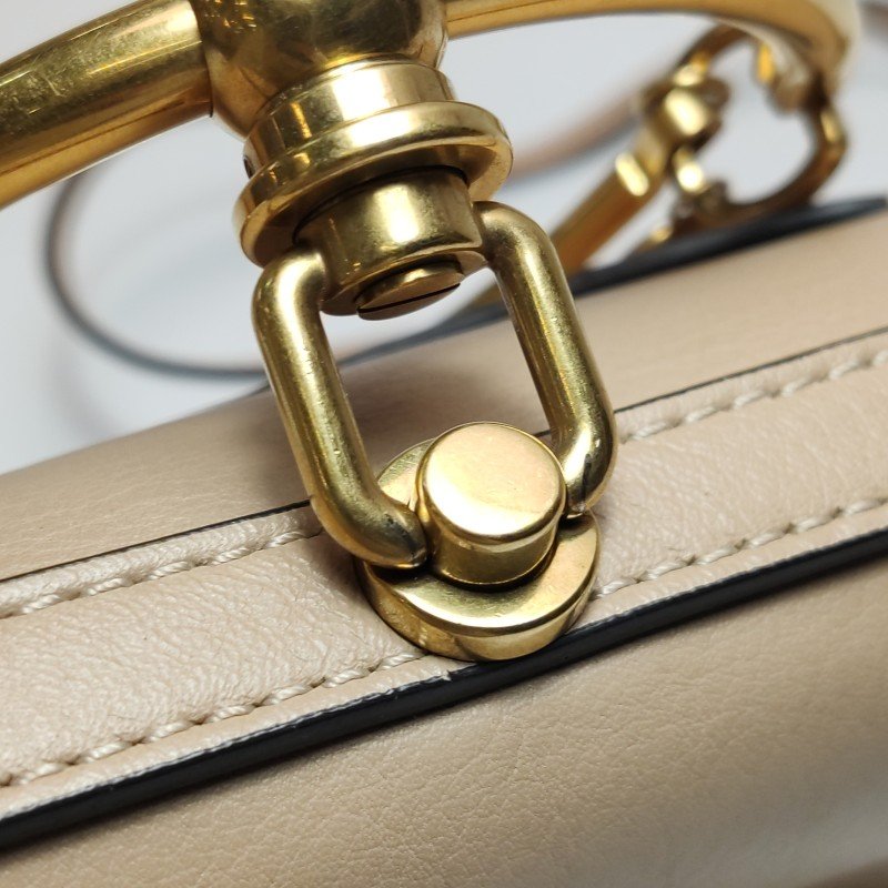 Chloe Nile 小號 牛皮 翻毛皮 純色 圓環 手柄 斜背包 單肩包-14