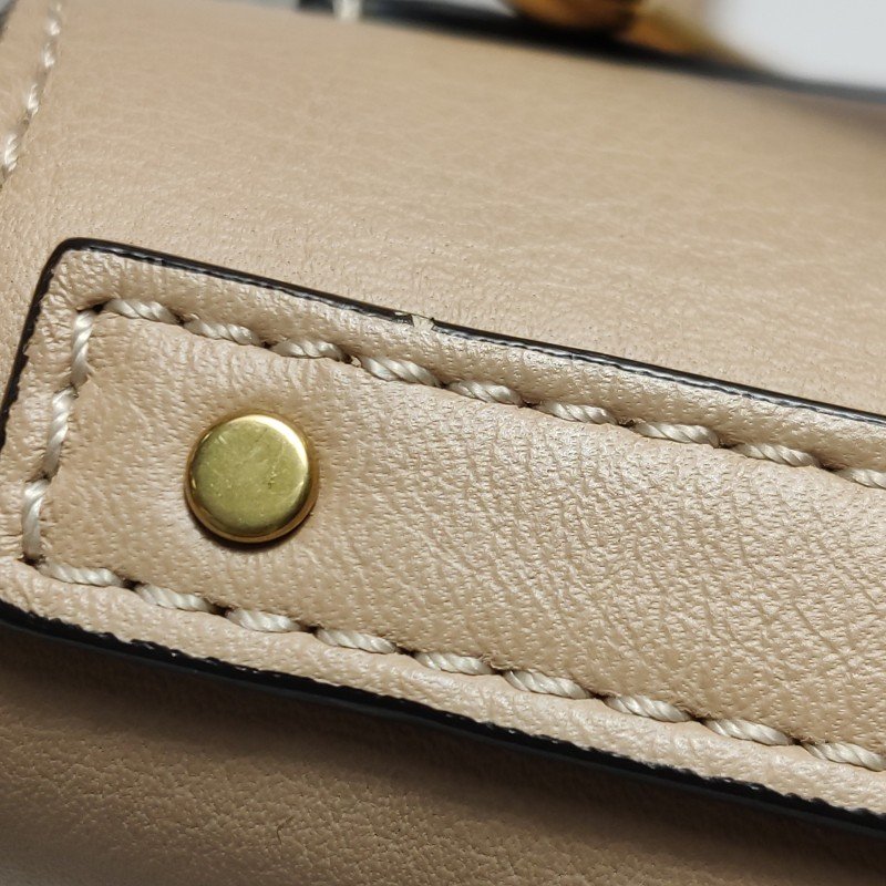 Chloe Nile 小號 牛皮 翻毛皮 純色 圓環 手柄 斜背包 單肩包-17