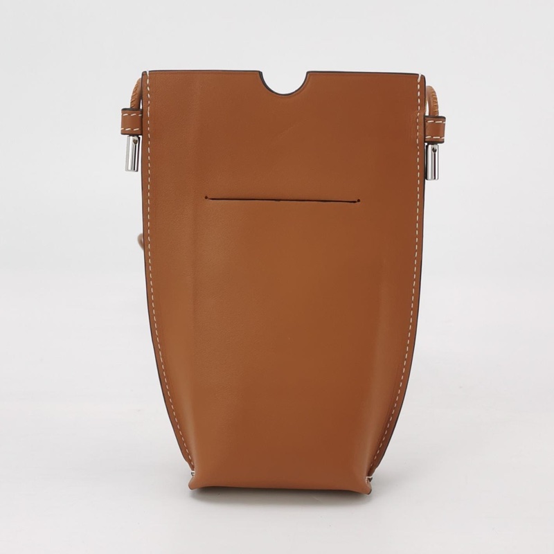 Loewe Gate Pocket 牛皮logo 壓紋斜垮單肩包-6