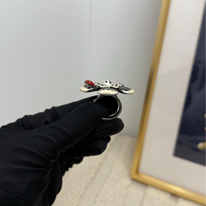 香奈兒 Chanel 06年瓢蟲系列甲殼蟲白琺瑯 戒指ring-2