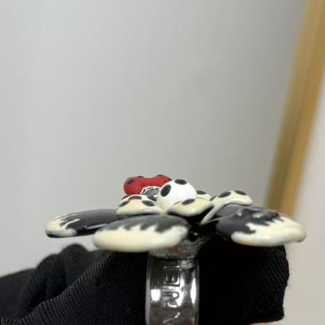 香奈兒 Chanel 06年瓢蟲系列甲殼蟲白琺瑯 戒指ring-4