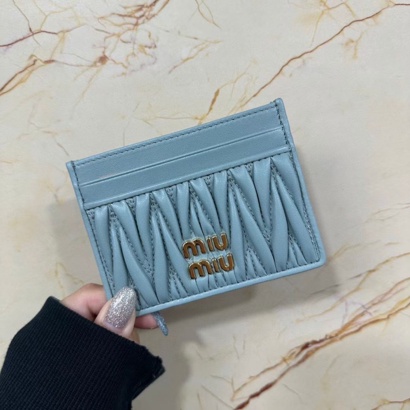 Miu Miu Matelassé納帕軟皮卡片套 2色-3