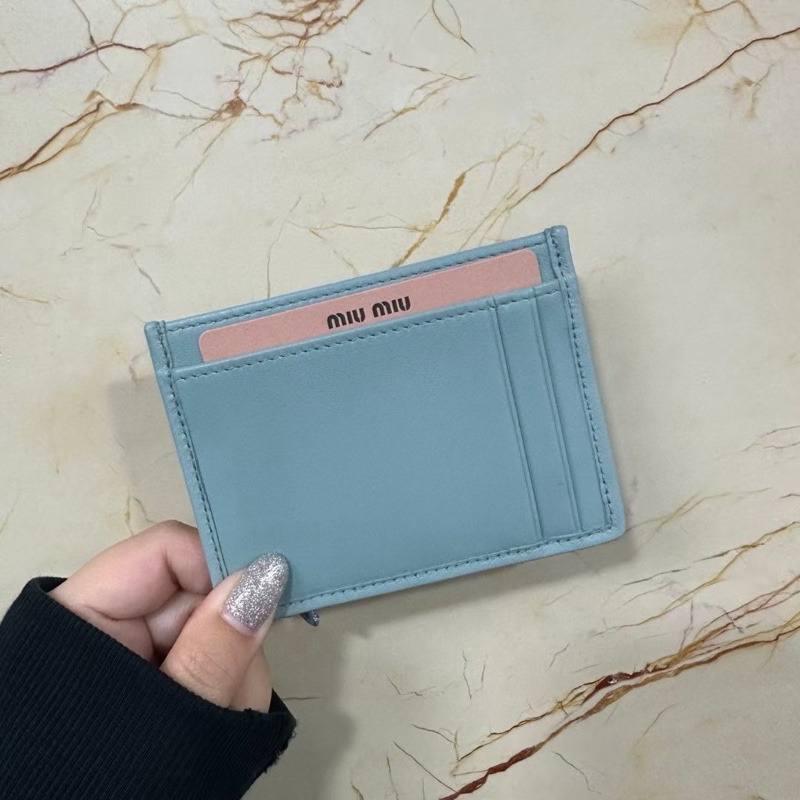 Miu Miu Matelassé納帕軟皮卡片套 2色-4