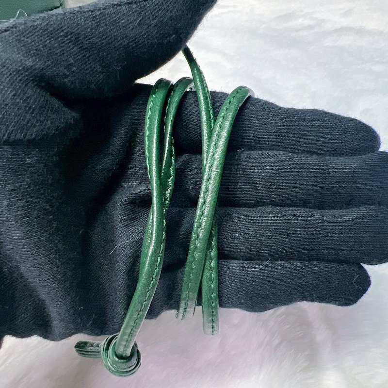 BV Cassette六格編織迷你水桶包-5