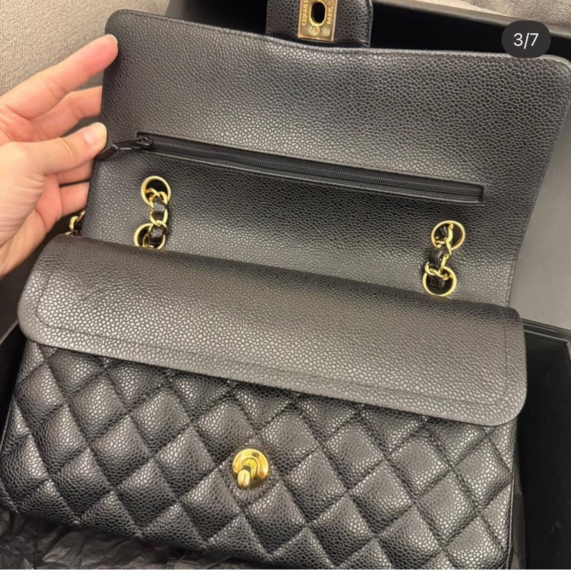 *SHIHNA名牌精品*CHANEL CF 25 荔枝牛皮黑金釦斜背包/肩背包（30開保卡款）-2