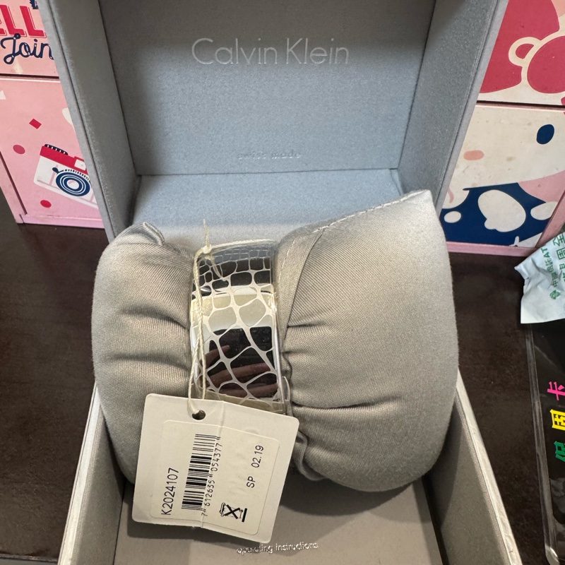 Calvin Klein CK銀色ck女性扣錶-7