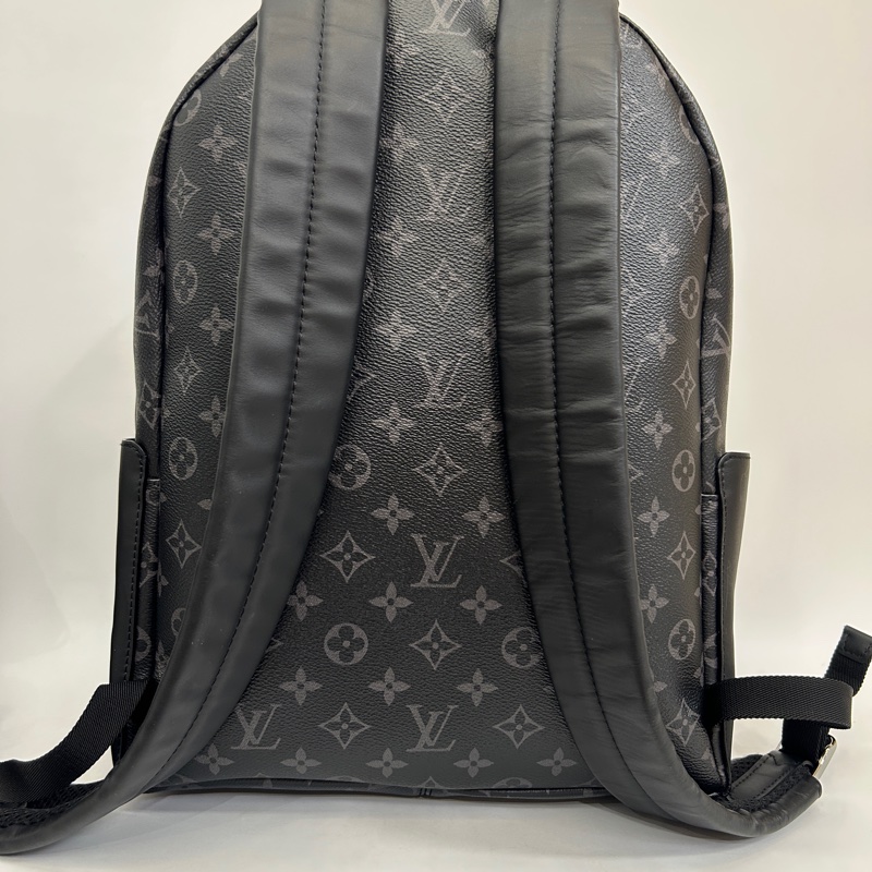 Lv 黑牛皮Discovery PM後背包-3