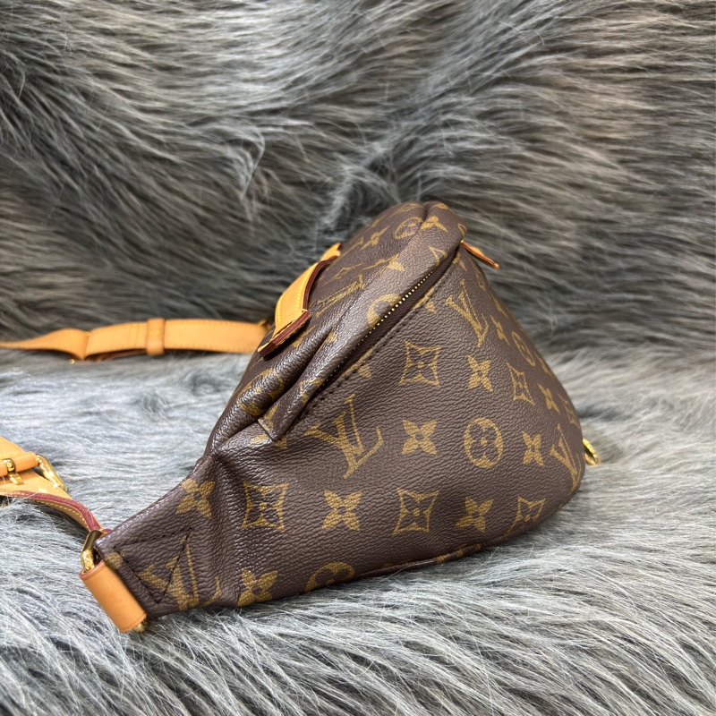 LV M43644 原花 字紋 手拿包 腰包 胸口包 霹靂包 後背包 斜背包 肩背包 手提包-2