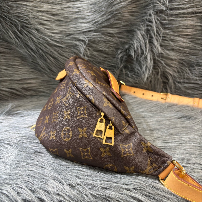 LV M43644 原花 字紋 手拿包 腰包 胸口包 霹靂包 後背包 斜背包 肩背包 手提包-4