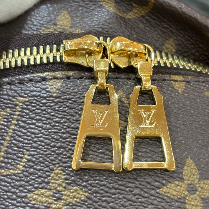 LV M43644 原花 字紋 手拿包 腰包 胸口包 霹靂包 後背包 斜背包 肩背包 手提包-9