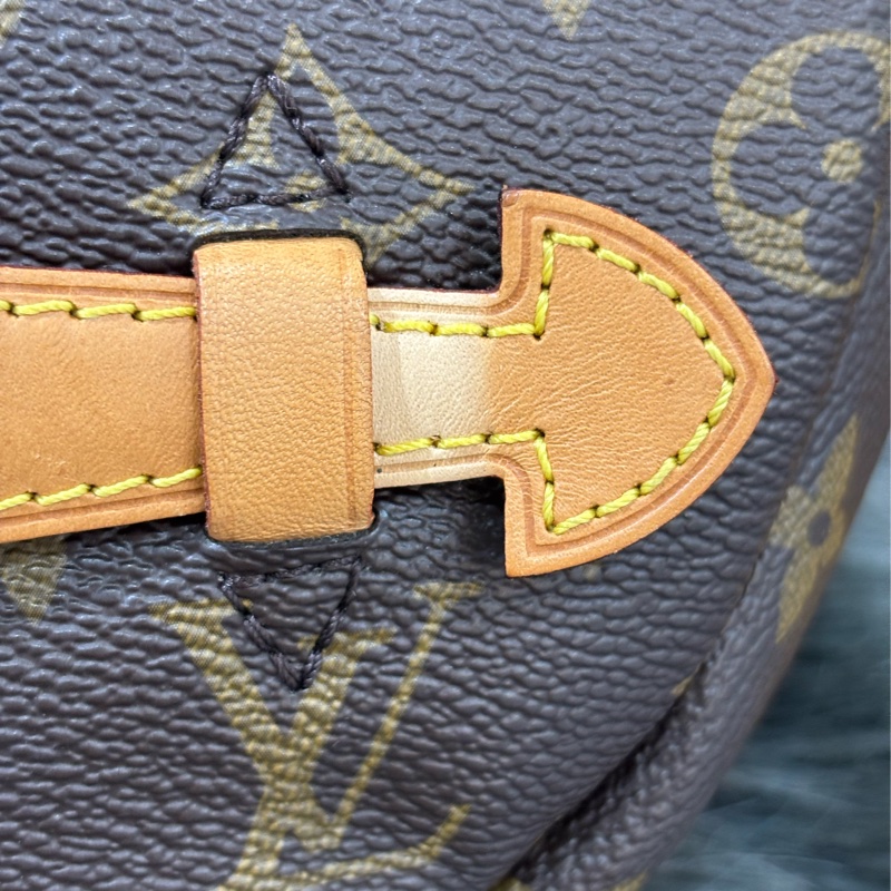 LV M43644 原花 字紋 手拿包 腰包 胸口包 霹靂包 後背包 斜背包 肩背包 手提包-12