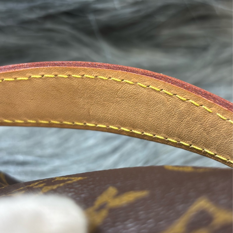 LV M43644 原花 字紋 手拿包 腰包 胸口包 霹靂包 後背包 斜背包 肩背包 手提包-15