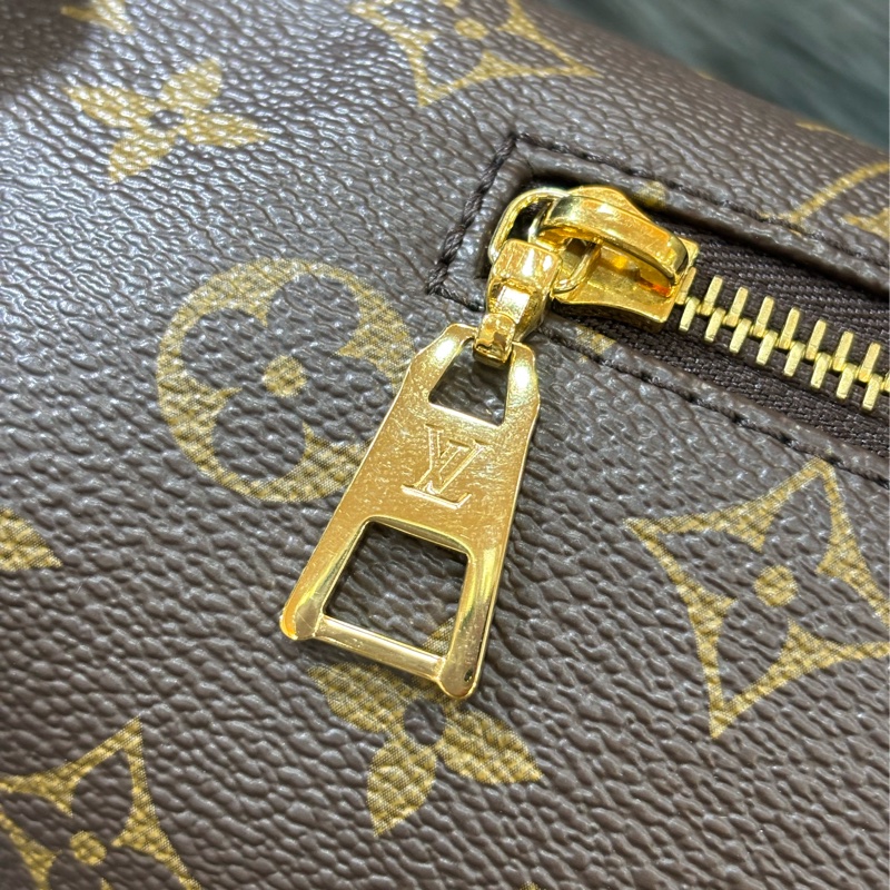 LV M43644 原花 字紋 手拿包 腰包 胸口包 霹靂包 後背包 斜背包 肩背包 手提包-16