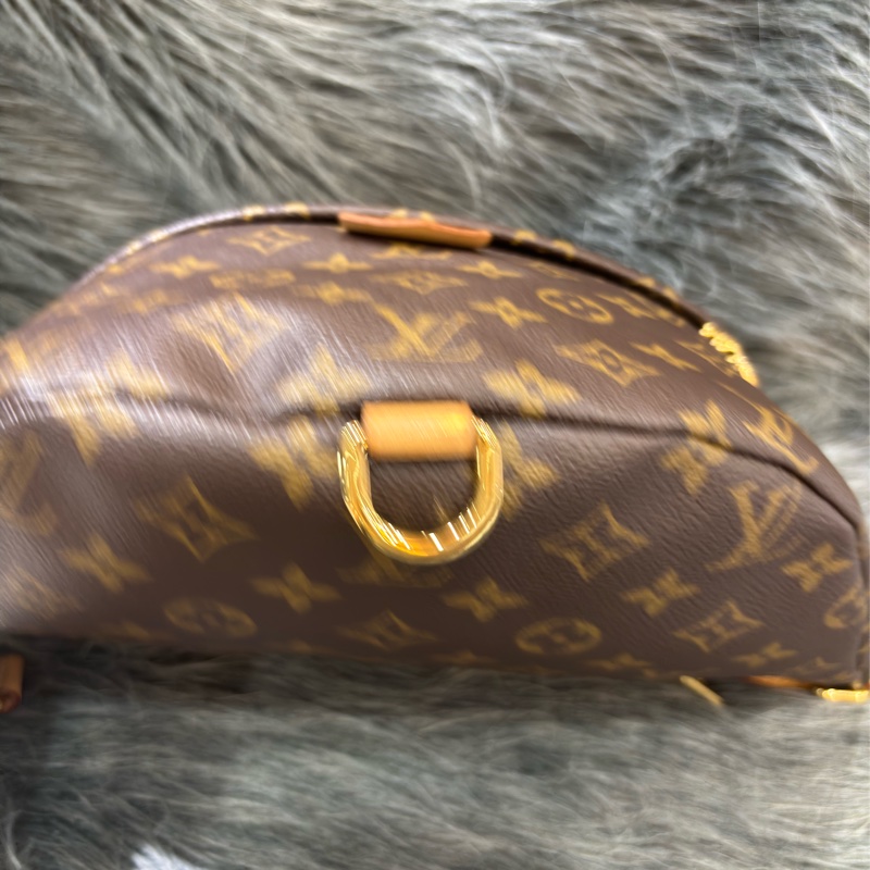 LV M43644 原花 字紋 手拿包 腰包 胸口包 霹靂包 後背包 斜背包 肩背包 手提包-18