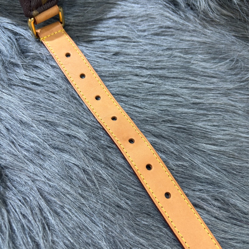 LV M43644 原花 字紋 手拿包 腰包 胸口包 霹靂包 後背包 斜背包 肩背包 手提包-28