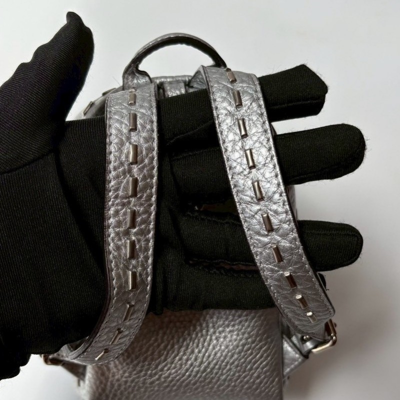 Fendi 銀皮迷你後背包 /可當吊飾-3