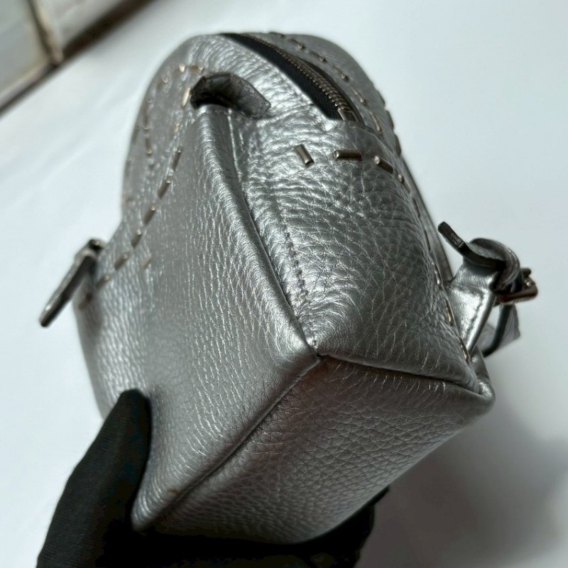 Fendi 銀皮迷你後背包 /可當吊飾-12