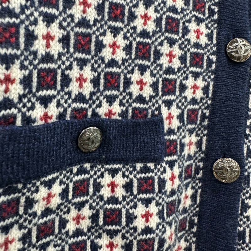 CHANEL/香奈兒 口袋外套羊絨山羊絨雙C大logo 36碼 鈕扣口袋款外套 精美的紐扣logo 重工的複雜織法紋路，很有份量的山羊絨-2