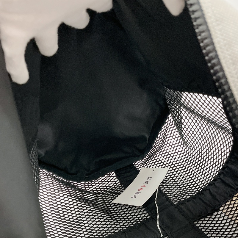 莉亞精品♡Chanel A22072 鏤空網格旅行袋 二手美包-17